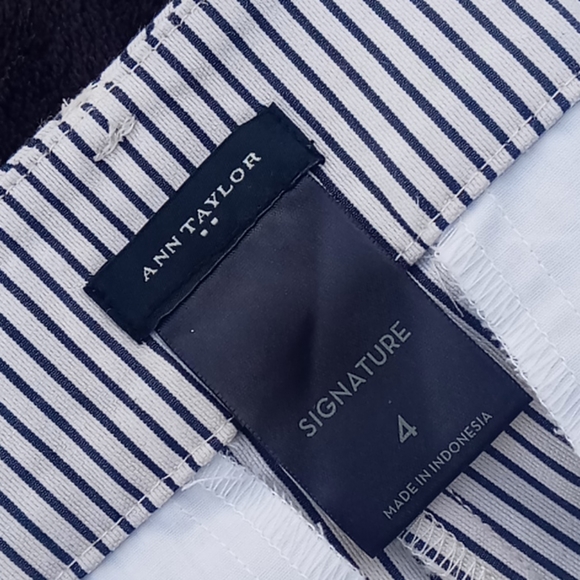 Ann Taylor Signature Women's Capri's (Pin Stripes) - Picture 17 of 17